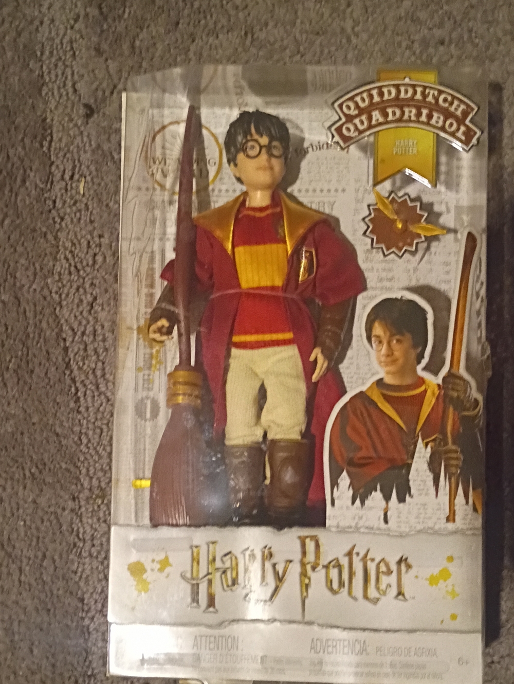 Warner Bros. Harry Potter Quidditch Figure - Red, Gold, Brown